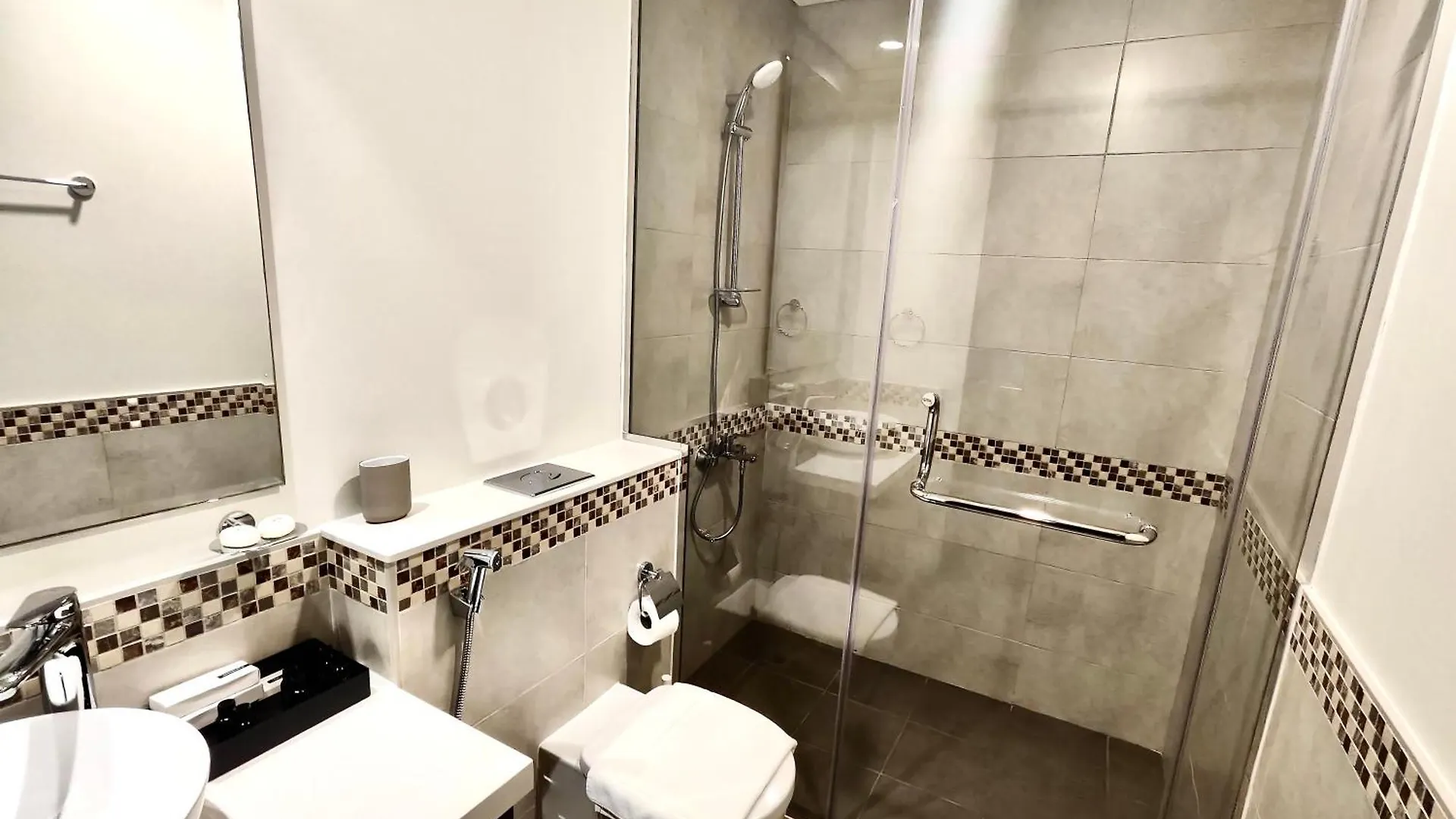 Lux Bnb I Vera Residences I Burj Views Dubaj