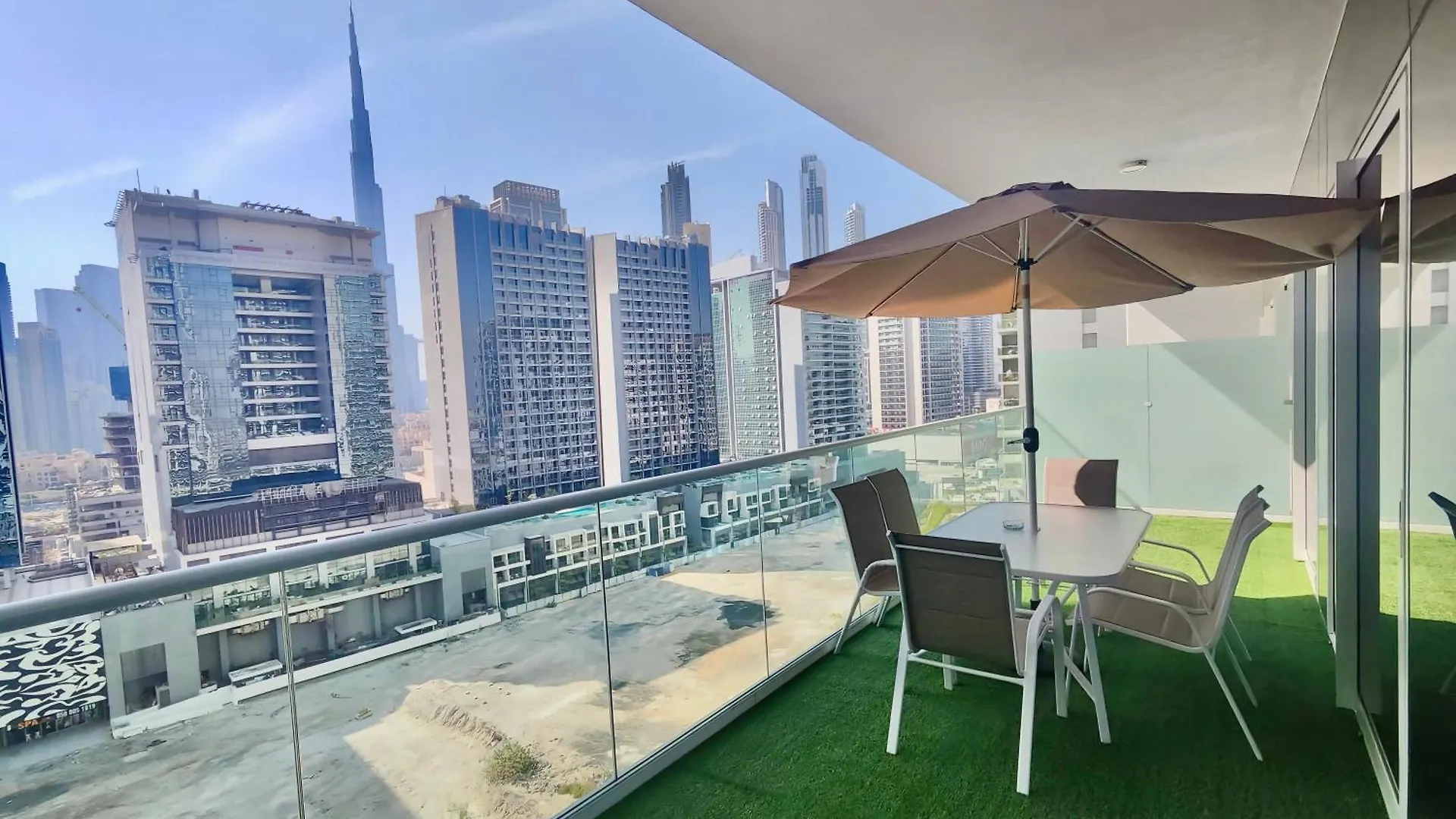 Lux Bnb I Vera Residences I Burj Views Dubaj